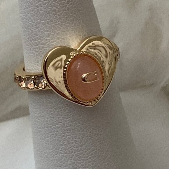 COACH Rose Quartz Heart Crystal Ring in Gold RING SIZE 7 - Picture 3 of 4